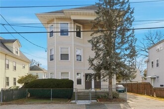 Building Photo - 93 Oakland Ave