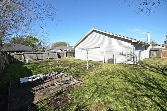 Foto del edificio - 10143 Towne Mist Dr