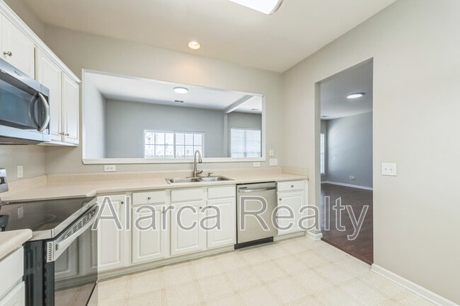Building Photo - 10235 Kendra Ct