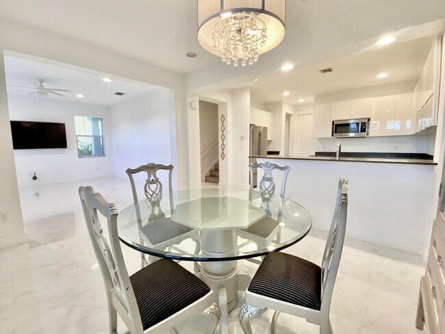 Foto del edificio - 850 Millbrae Ct