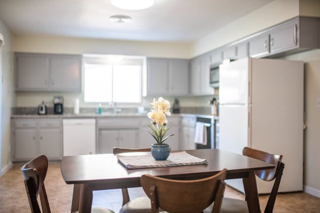 Building Photo - 4225 Parkwood Ct