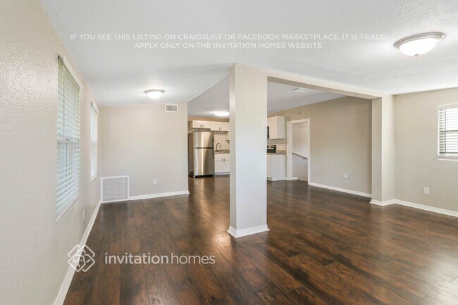 Building Photo - 741 37th Ave S