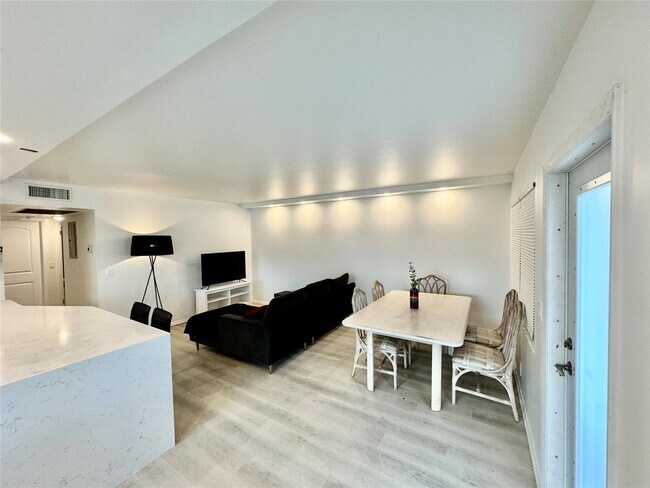 Building Photo - 272 Grantham East Apt #272, Deerfield Beac...