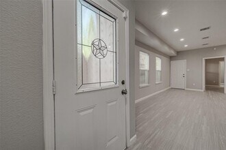 Building Photo - 4741 Bricker St