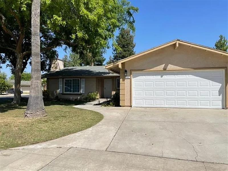 Completely updated inside House Rental in Clovis, CA