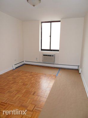 Building Photo - 20 W 104th St