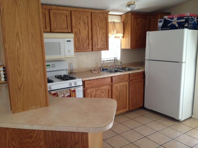 Building Photo - Fully Furnished 2 bedroom with office/den ...
