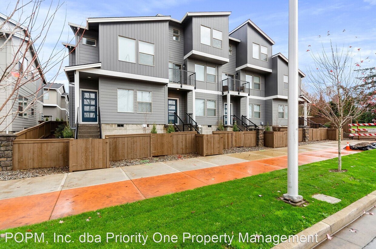 Primary Photo - 4 br, 2.5 bath House - 12708 SE 172nd Ave.