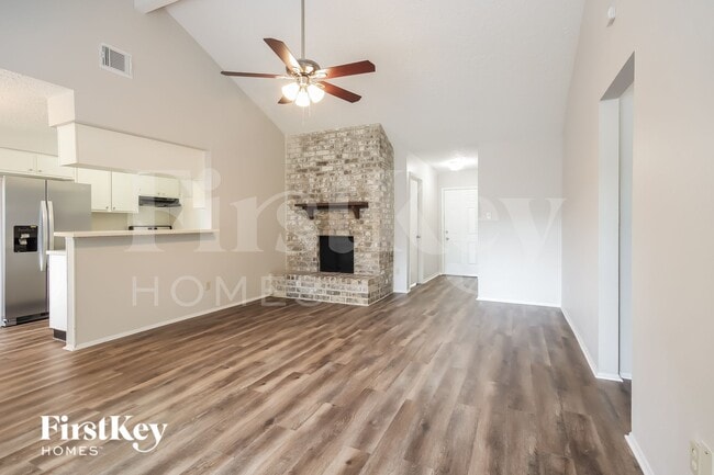 Foto del edificio - 5407 Dove Forest Ln