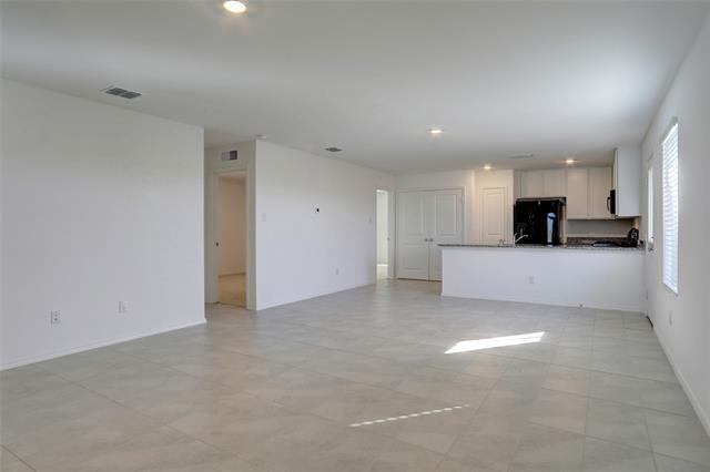 Foto del edificio - 14004 Birch Farm Dr