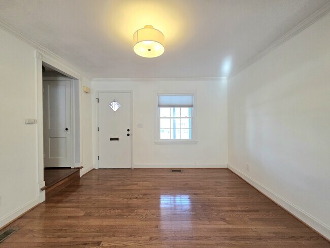 Foto del edificio - 2344 Hunter Pl SE