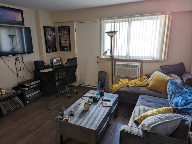 Living room - 595 River Av