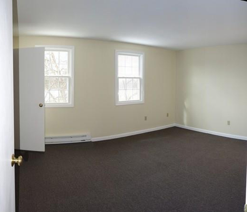 Primary Photo - 252 West St