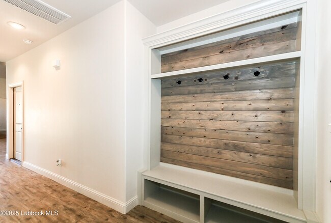 Foto del edificio - 2516 111th St