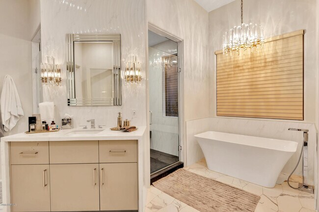 Building Photo - 5784 E Quartz Mountain Rd