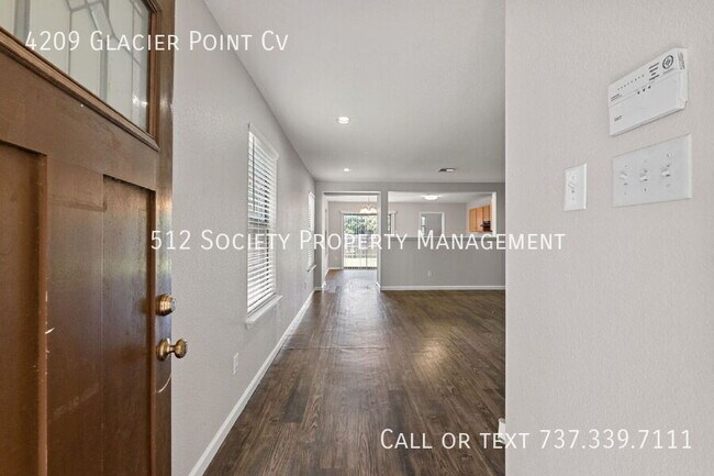 Foto del edificio - 4209 Glacier Point Cove