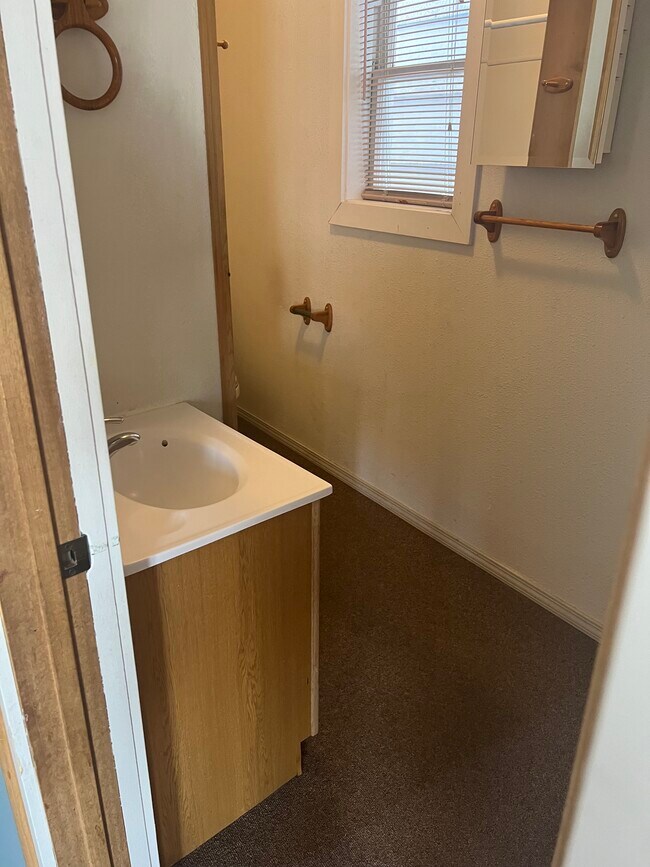 200 N Alabama St Unit B, Butte, MT 59701 200 N Alabama St Butte, MT