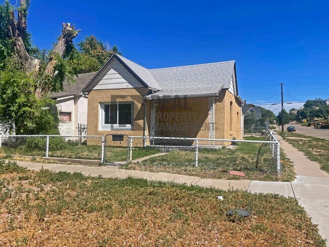 Foto del edificio - 927 E 1st St