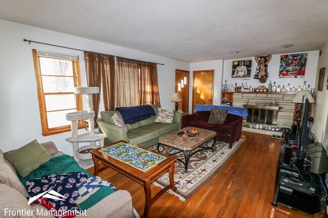 Foto del edificio - 4 br, 2 bath House - 714 Midland Ave.