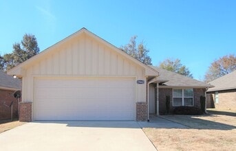 Building Photo - 19442 King Ranch Dr