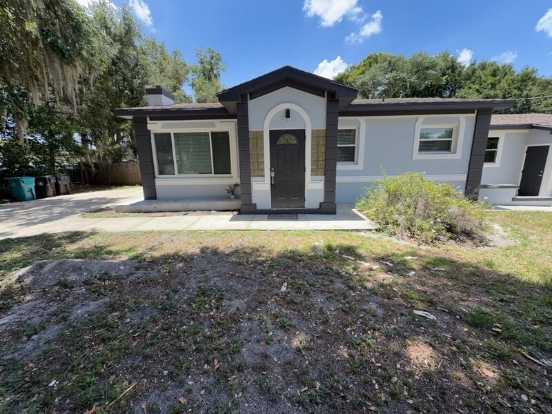 Photo - 270 W Pineloch Ave