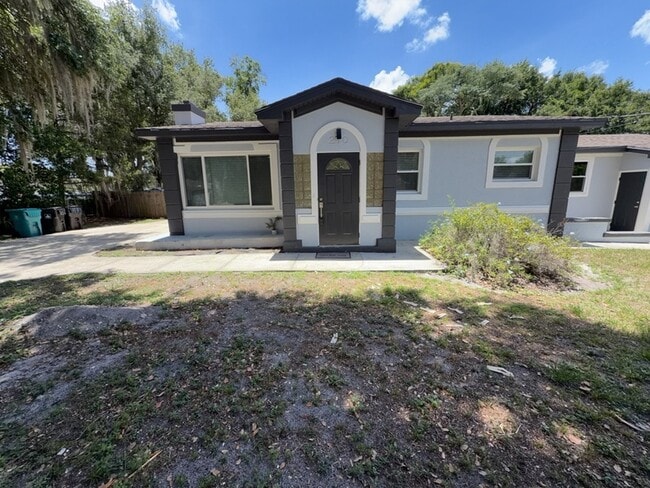 Photo - 270 W Pineloch Ave House