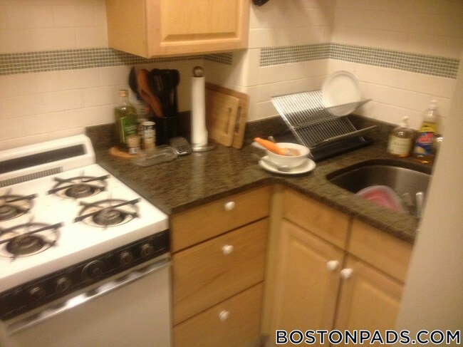 Foto del edificio - 171 Hemenway St