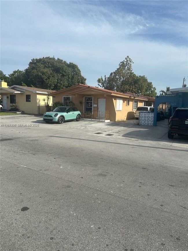 Foto del edificio - 3268 SW 25th St