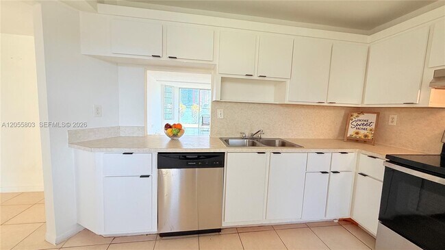 Foto del edificio - 1302 NE 191st St