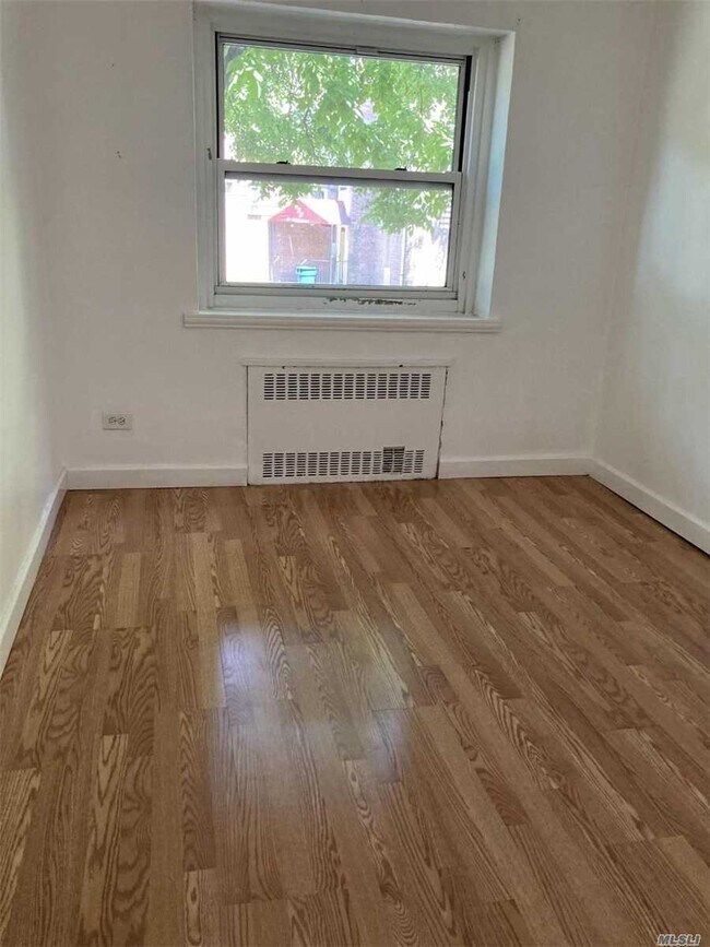 Building Photo - 111-15 66th Ave