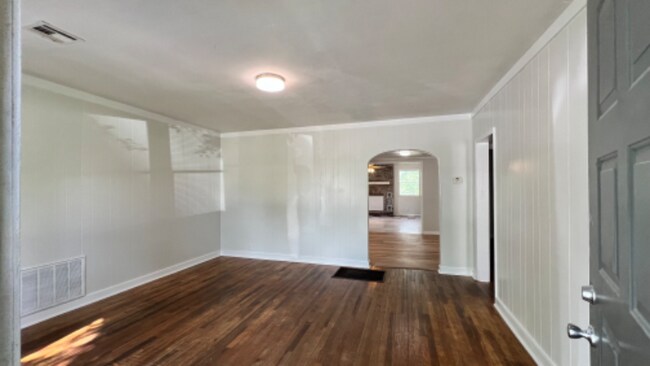 Foto del edificio - 1416 S Maple Ave