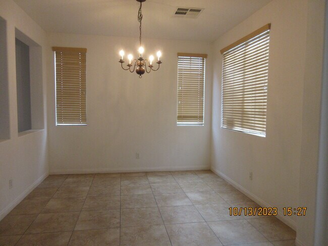 Foto del edificio - 5488 Cold Lake St