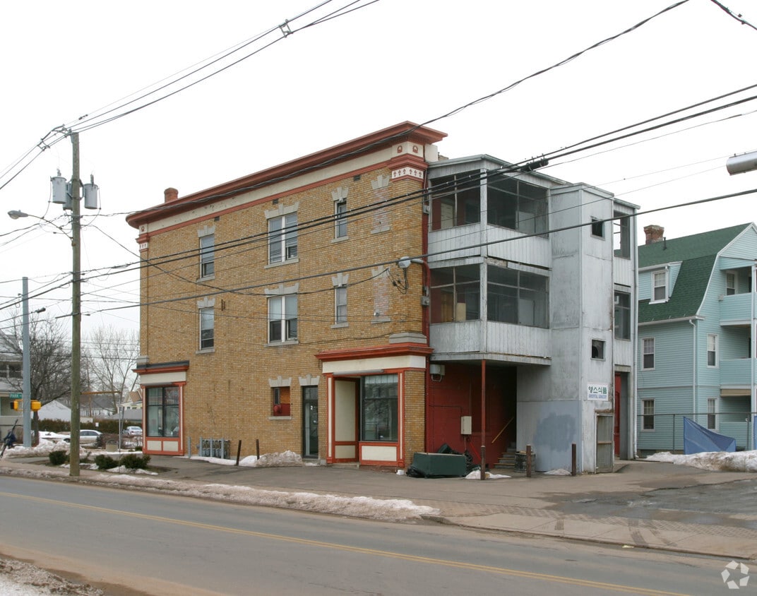 Foto del edificio - 165-169 Park Rd