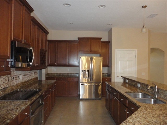 Building Photo - 5402 Coral Shell Way