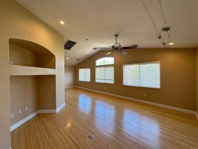 Foto del edificio - Canyon Trail at Rhodes Ranch