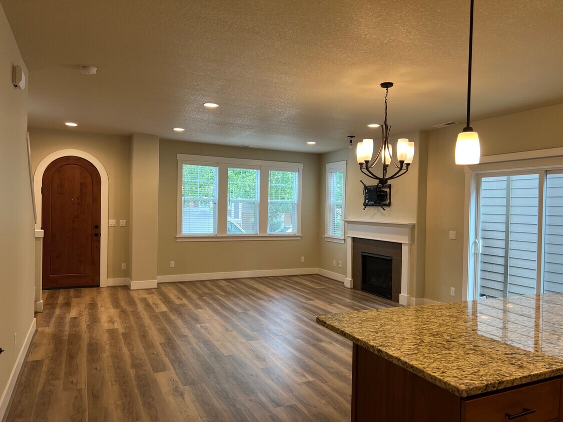 More images at SpecializedRealtyPDX.com - 419 SW 200th Ave