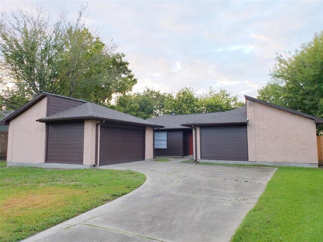 Building Photo - 7307 Shoshone Dr