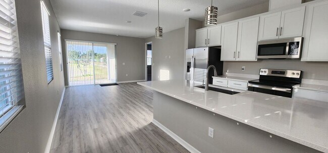 Building Photo - 932 Blue Creek Dr