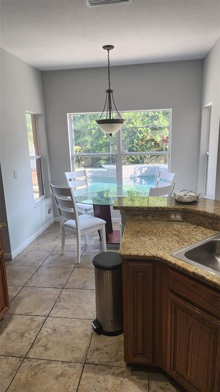 Building Photo - 13561 Hawk Lake Dr