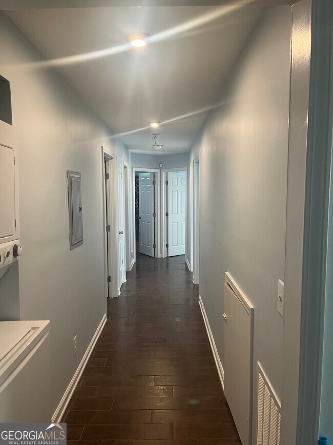 Foto del edificio - 2894 Randall St