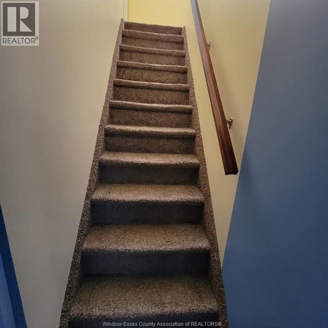 Building Photo - 2639 Lloyd George Blvd