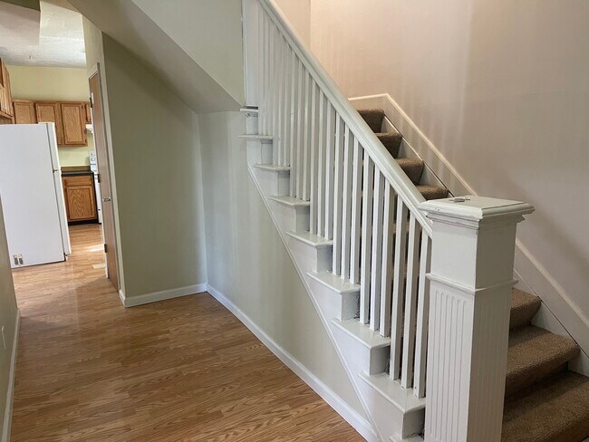 Foto del edificio - 2330 Parkland Ave