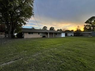 Foto del edificio - 1708 Theodore Dr