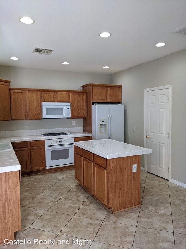 Foto del edificio - 4 br, 2.5 bath House - 9858 Santa Ponsa Ct