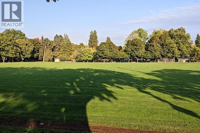 Photo du bâtiment - 3653 Laurel St