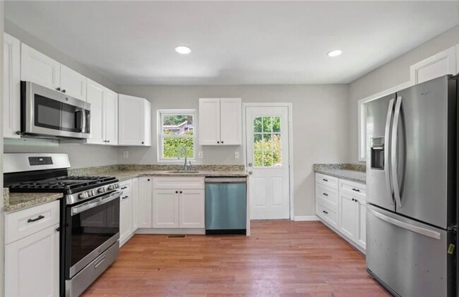 Building Photo - 50 Orchard Trl