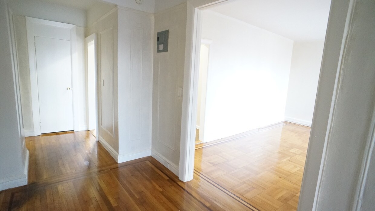 Foto del edificio - 3451 Giles Pl