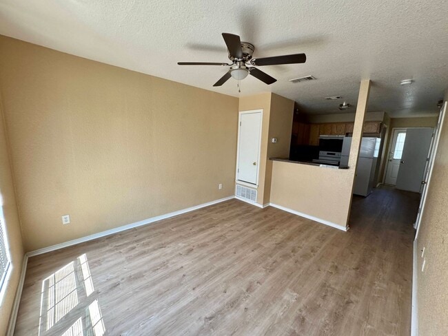 Building Photo - 4402 Jeff Scott Dr