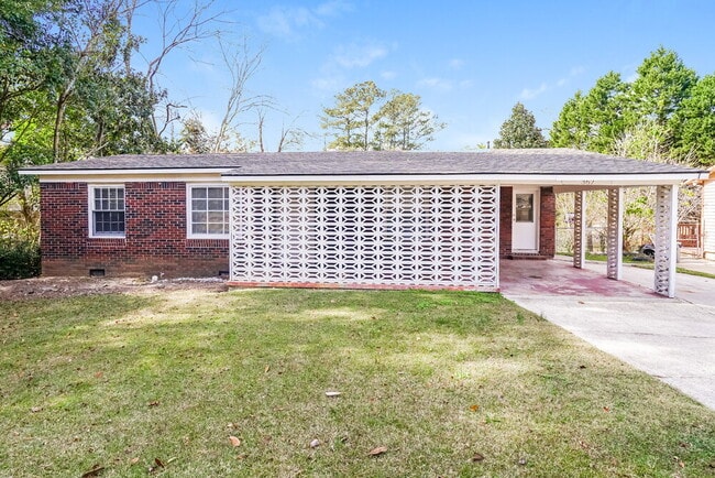 Building Photo - 367 Lady Guinevere Way