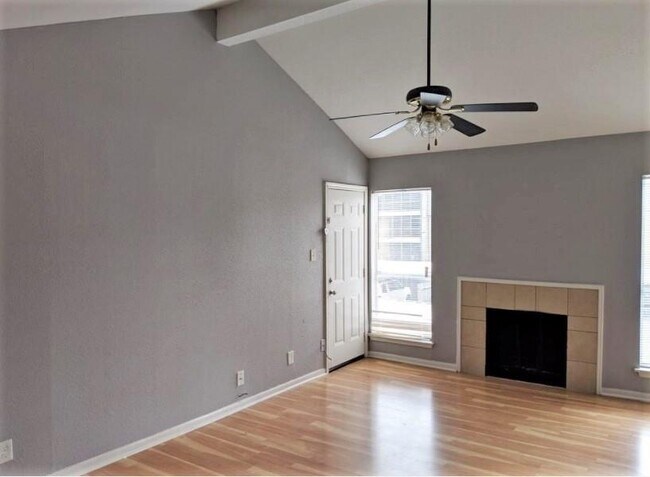 Building Photo - 10202 Forum Park Dr